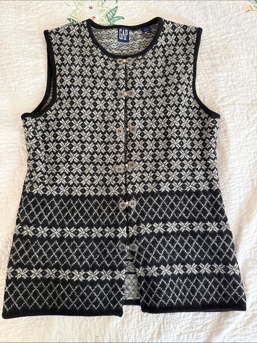 GAP Black & Cream Fair Isle Knit Sleeveless Cardigan Tunic Vest
